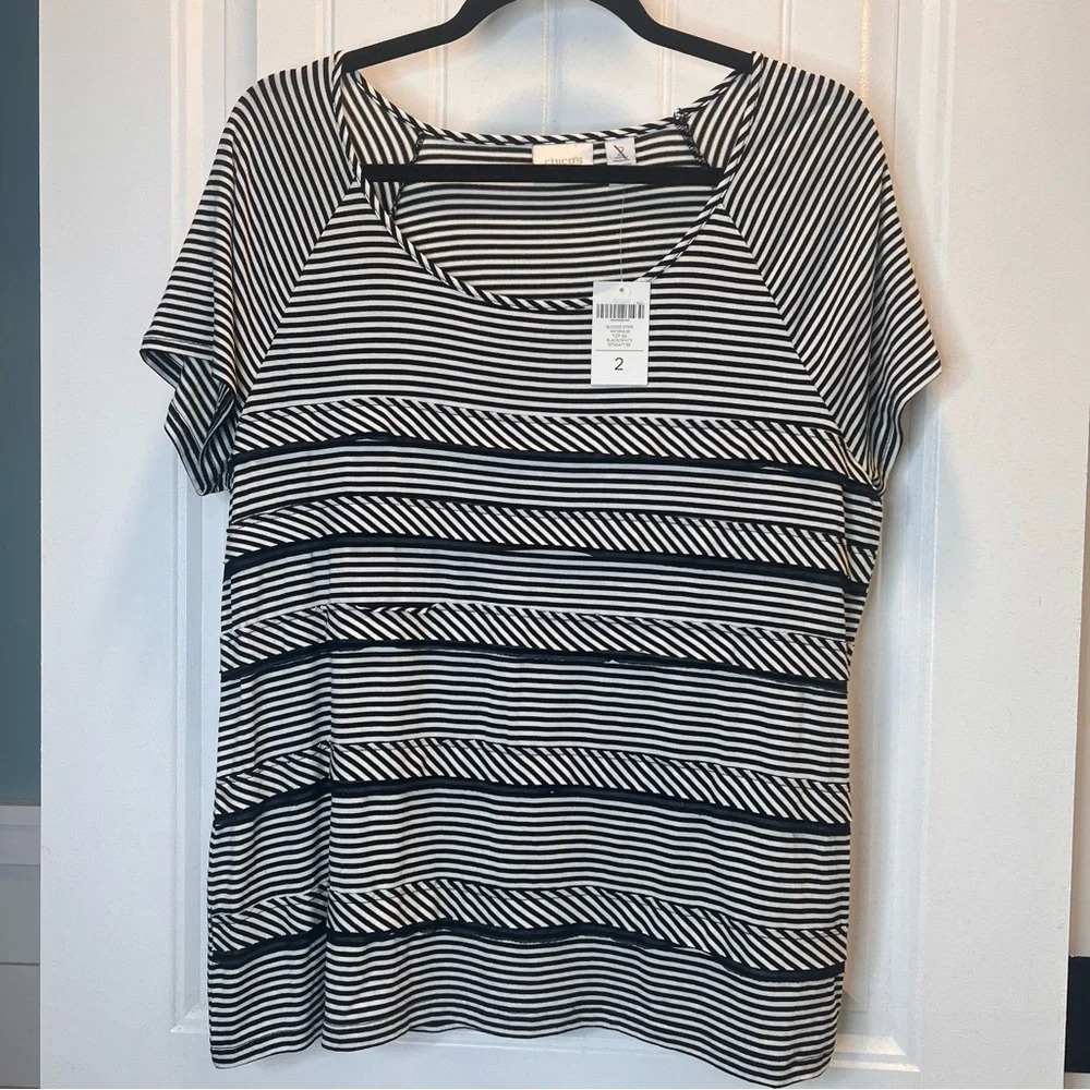 Chico’s Black and White Blocked Striped ‘Antonia’ Tee Shirt. Size 2. NWT.